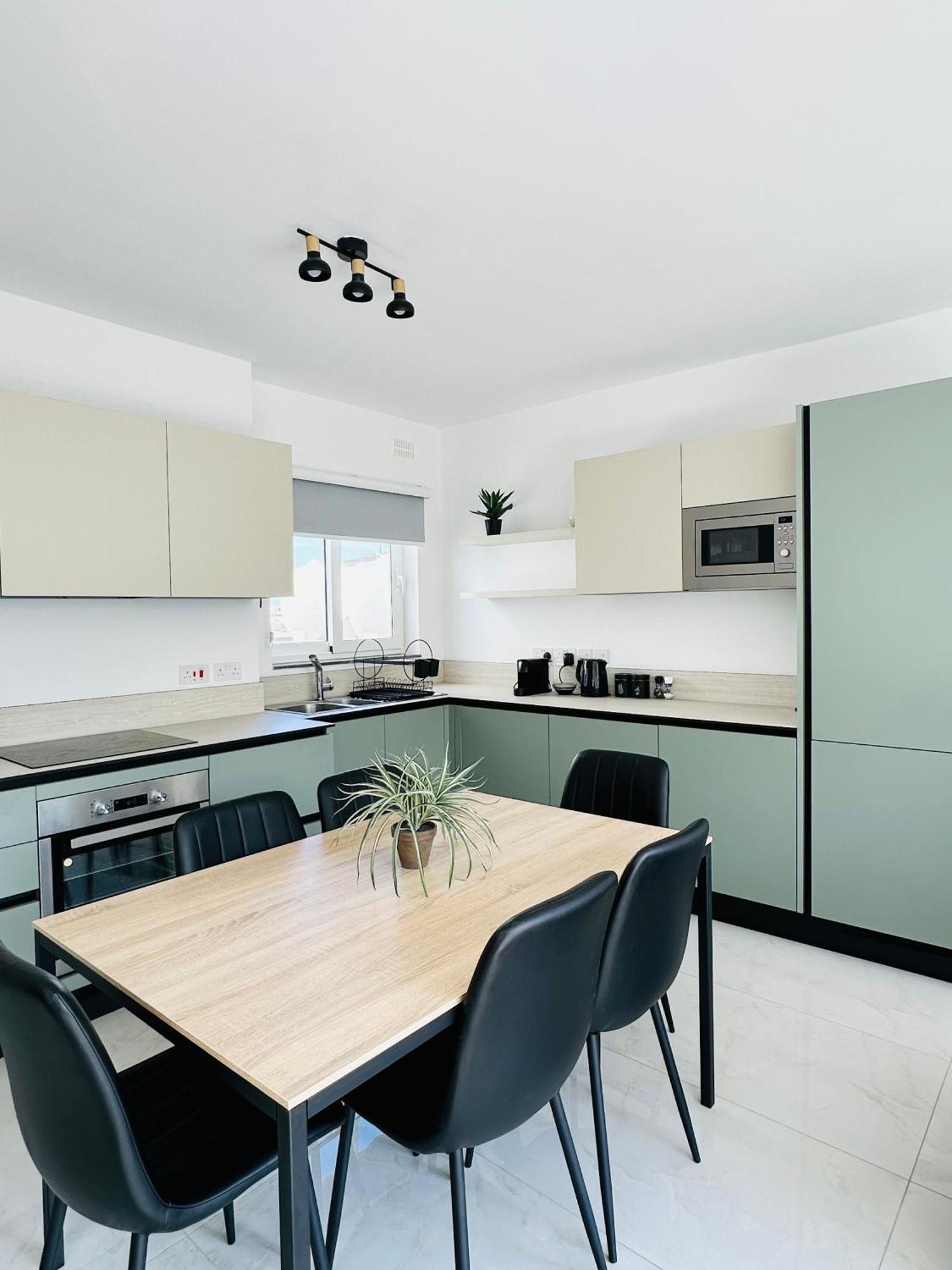 2 Bedroom Penthouse Apartamento